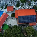 Cliffside Vilic Villa *