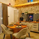 Cliffside Vilic Villa *