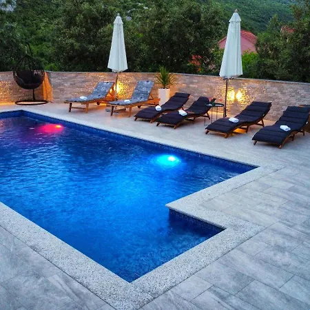 Vila Cliffside Vilic *